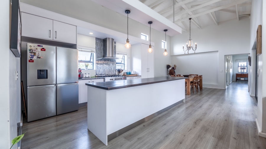 3 Bedroom Property for Sale in Parklands North Western Cape